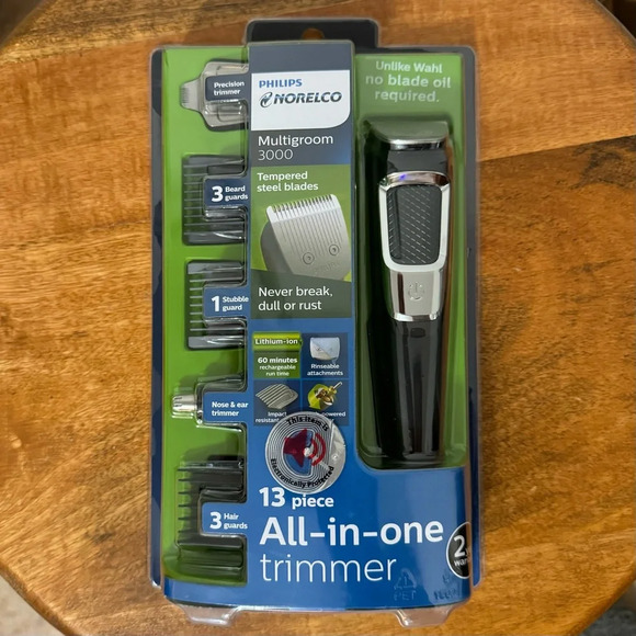 Norelco Philips Multigroomer All-in-One Trimmer Series 3000, 13 Piece Kit - Picture 2 of 8